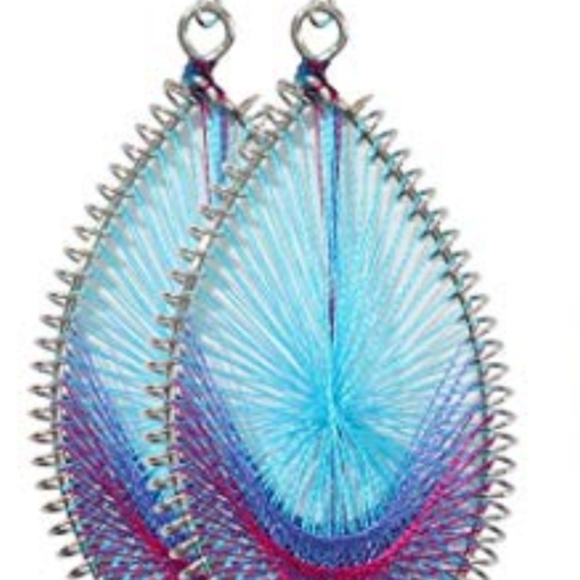 Jewelry never worn. - Picture 3 of 6